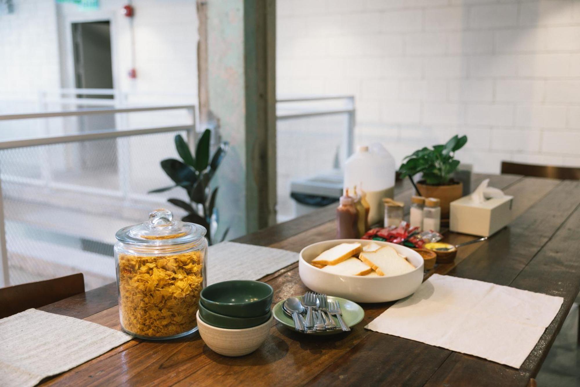 C'House Bangkok 호스텔 외부 사진